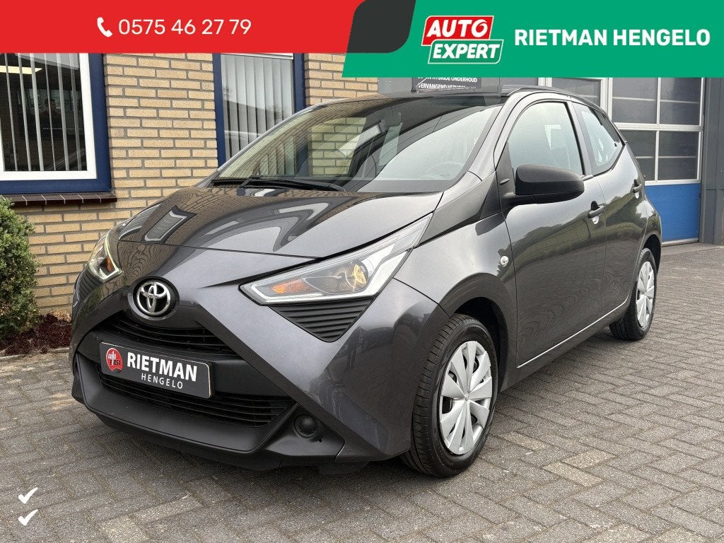 Toyota Aygo 1.0 VVT-i x-fun 1E EIGEN-BTW-AIRCO (bj 2022), Gebruikt, Euro 6, 4 stoelen, Origineel Nederlands