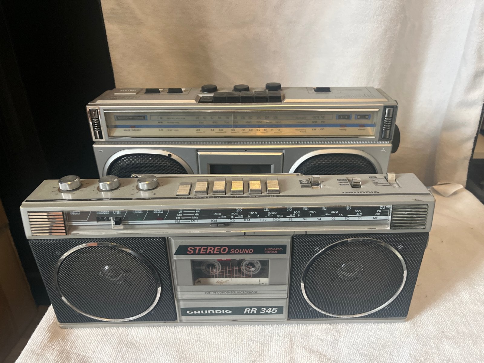 Vintage Radio Cassette Spelers - Grundig RR 345 & Silver ST6, Audio, Tv en Foto, Ophalen of Verzenden, Gebruikt, Radio, Met cd-speler