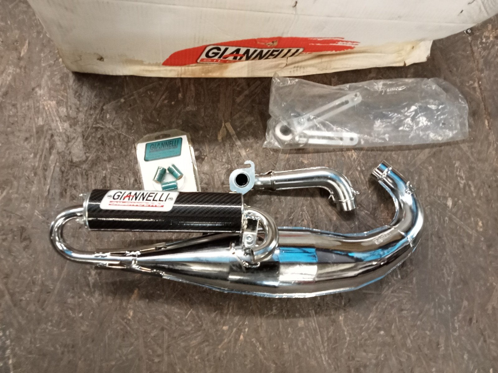 Uitlaat giannelli Peugeot 2-takt nieuw, Ophalen of Verzenden, Nieuw, Uitlaat, Peugeot