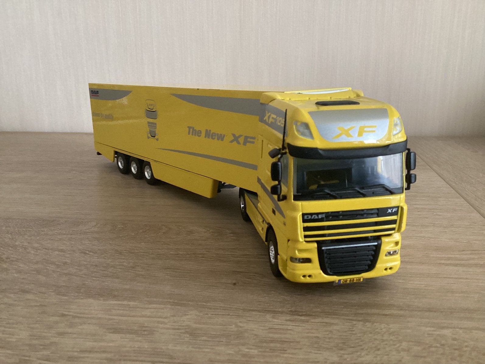 Zgan DAF 105 XF Kantcab Spiegels Spoilers Stuuras Koelopleg, Hobby en Vrije tijd, Modelauto's | 1:50, Ophalen of Verzenden, Zo goed als nieuw