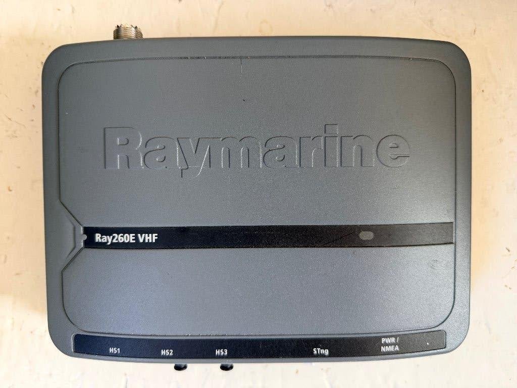 Raymarine BLACK BOX Ray260 Marifoon klasse D DSC EU E70089, Ophalen, Communicatie