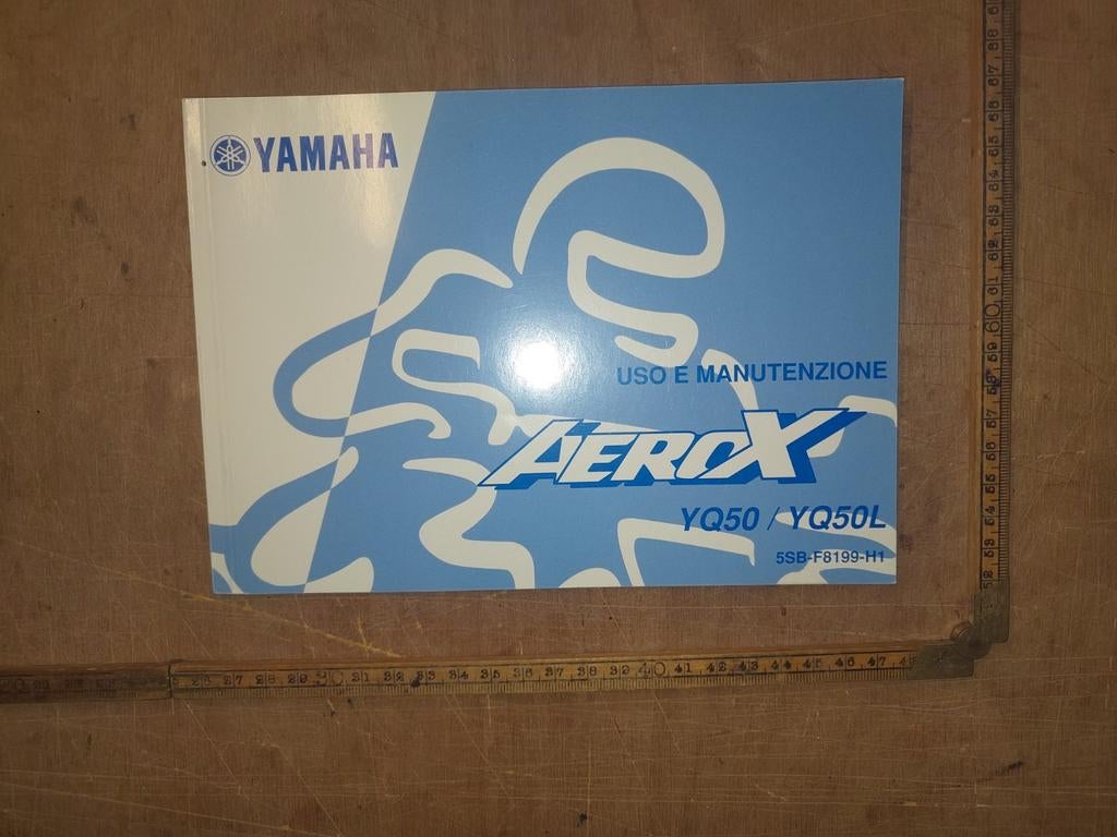 Yamaha Aerox handleiding, Fietsen en Brommers, Handleidingen en Instructieboekjes, Zo goed als nieuw, Ophalen of Verzenden