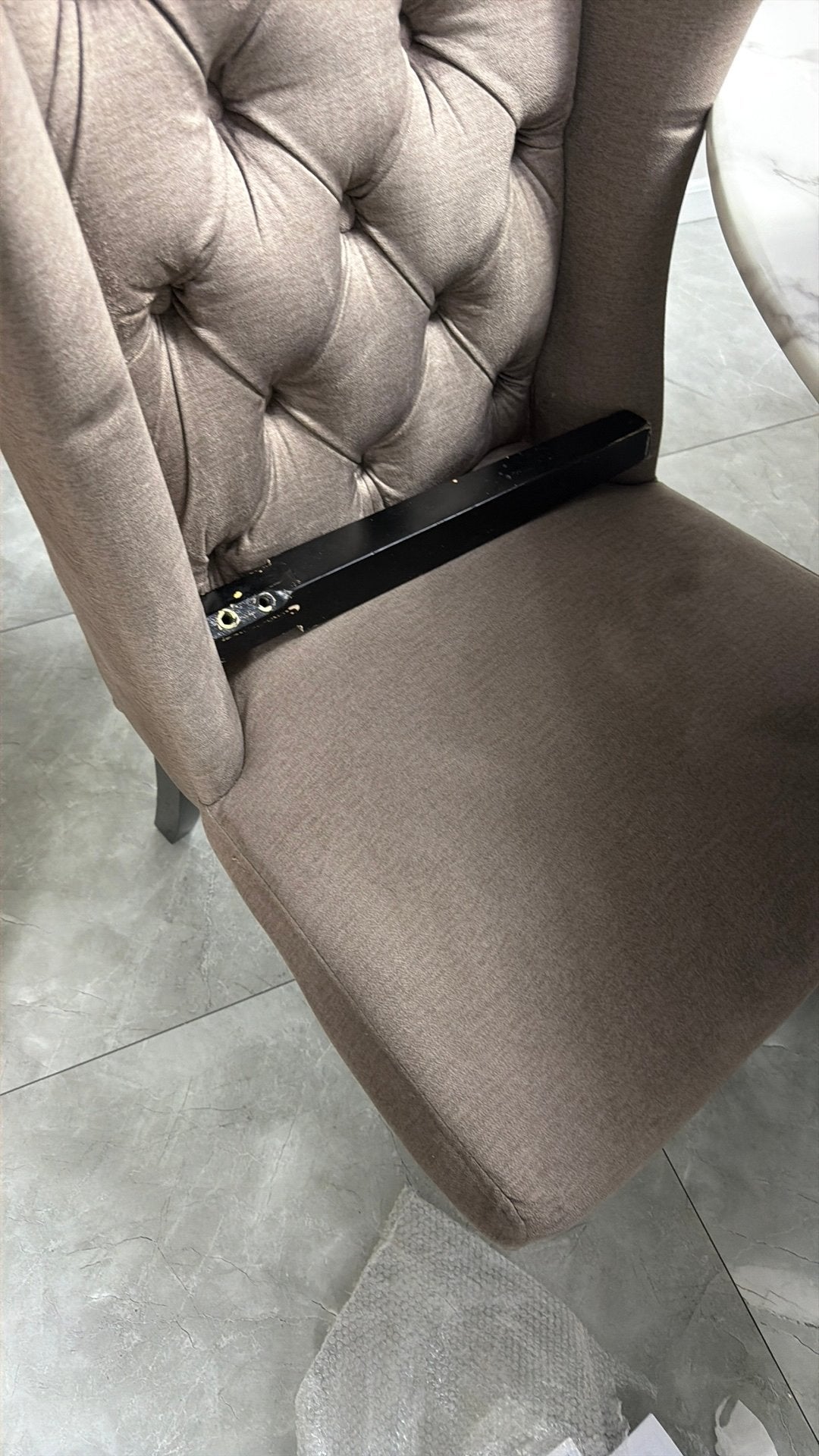 Gratis Eetstoelen 3 stuks, Ophalen of Verzenden, Zo goed als nieuw, Vijf, Zes of meer stoelen