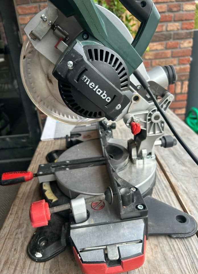 Metabo Afkort- en Verstekzaag KS 216 M Lasercut, Ophalen, Gebruikt, 70 mm of meer, Afkortzaag