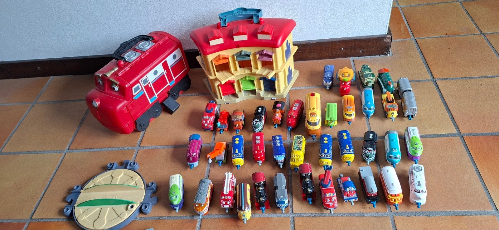 Chuggington Spoorbaan met veel treintjes en opbergkoffer, Ophalen of Verzenden