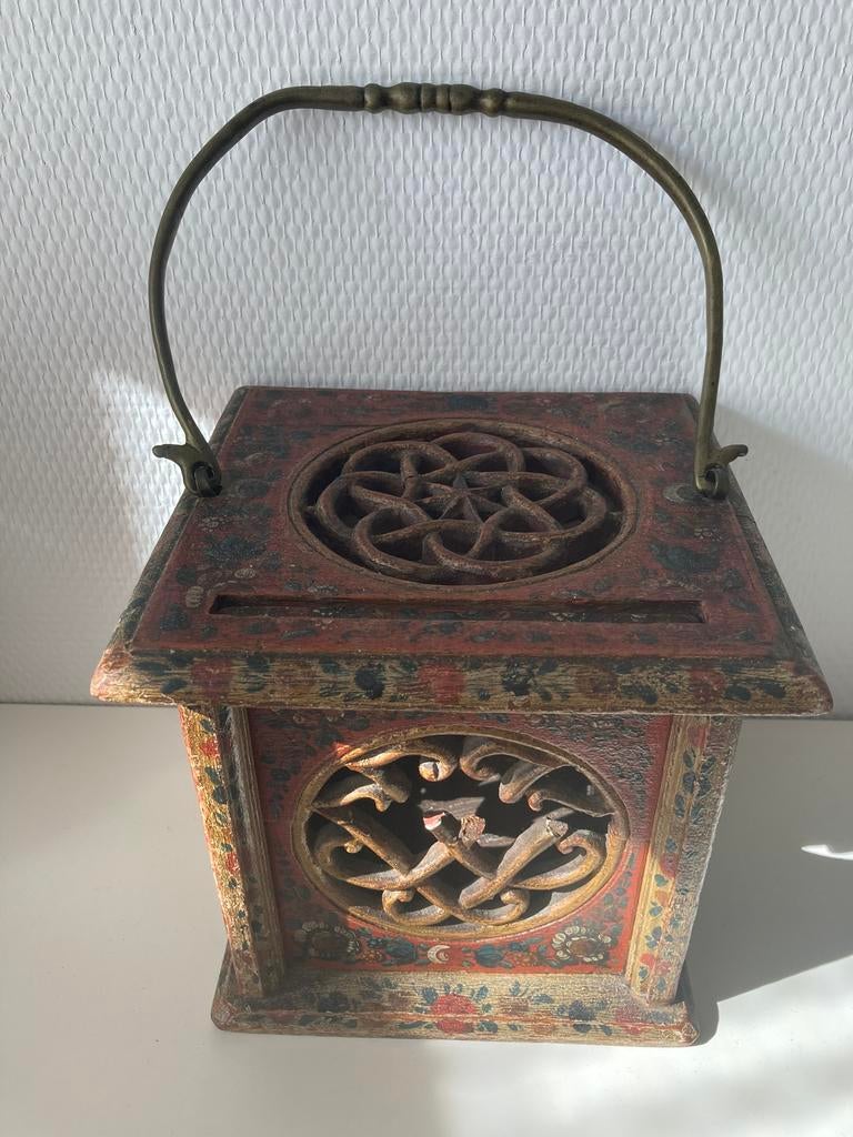 Stoof. Hindeloopen. 18e Eeuw. Originele beschildering., Verzenden