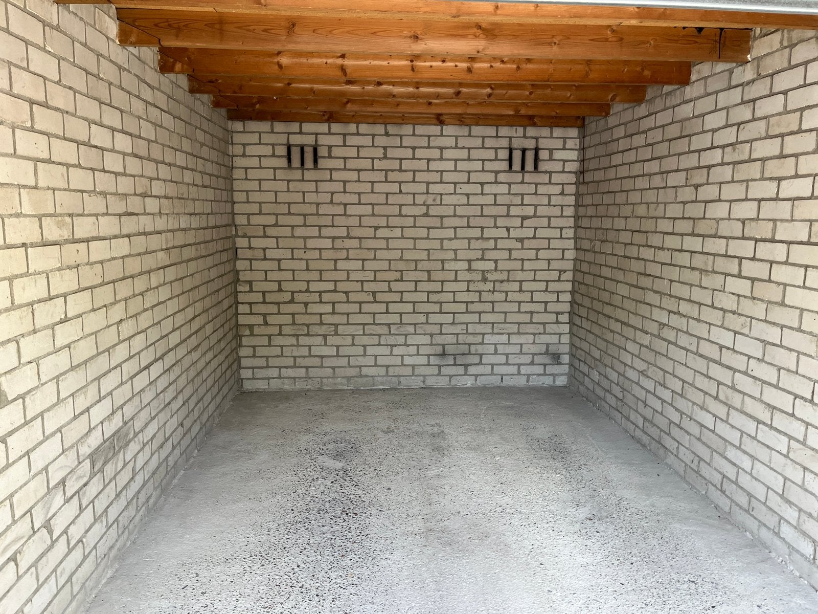 Garagebox te huur Cliostraat vlakbij centrum Eindhoven, Auto diversen, Autostallingen en Garages
