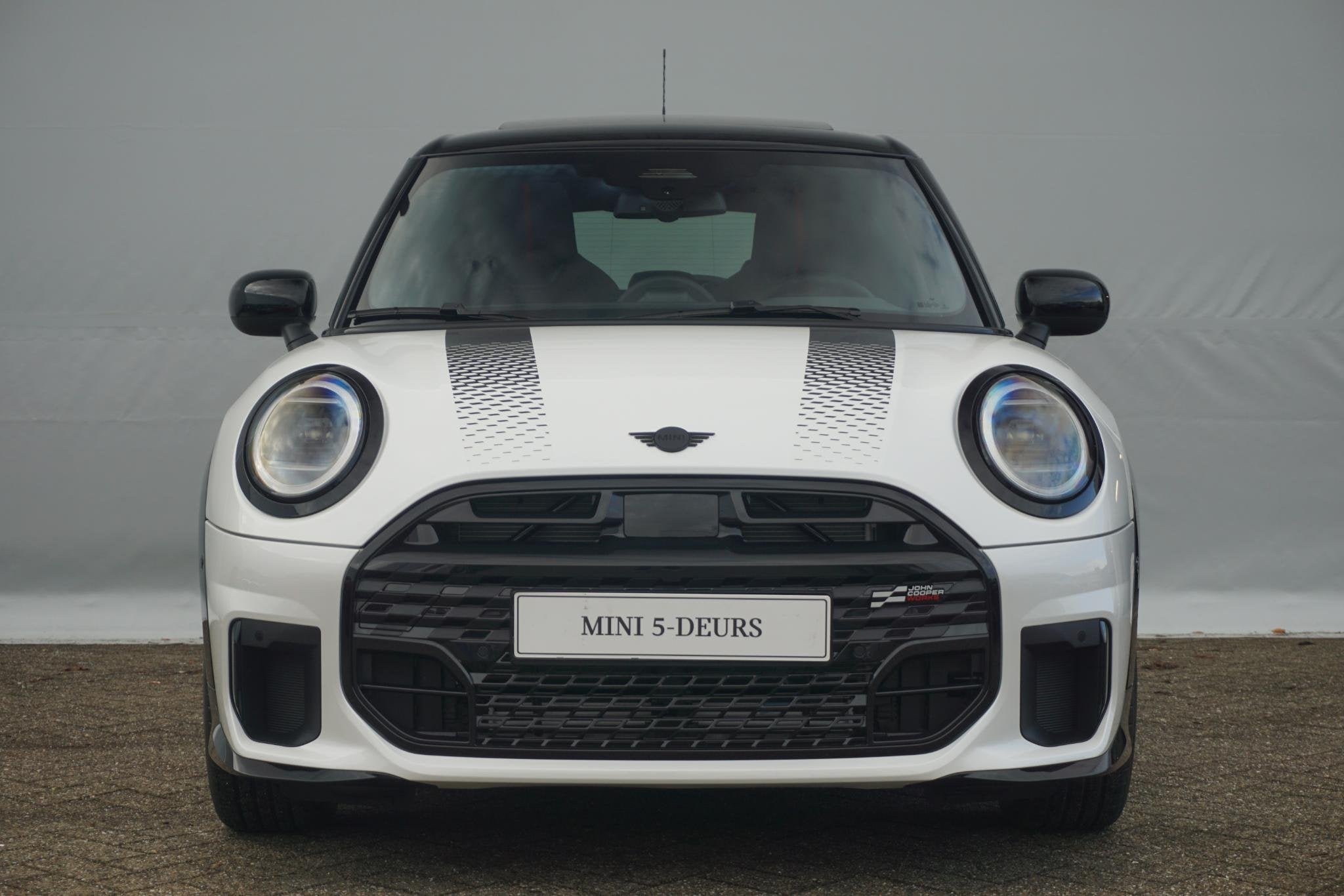 MINI 5-Deurs Cooper C John Cooper Works Trim | Pakket M, 156 pk, Leder en Stof, Wit, Bedrijf