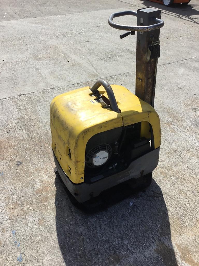 Gebruikte trilplaat Atlas Copco LG300, Atlas Copc, Info@nl.atlascopco.com, Merwedeweg 7
3336LG  Zwijndrecht, NL