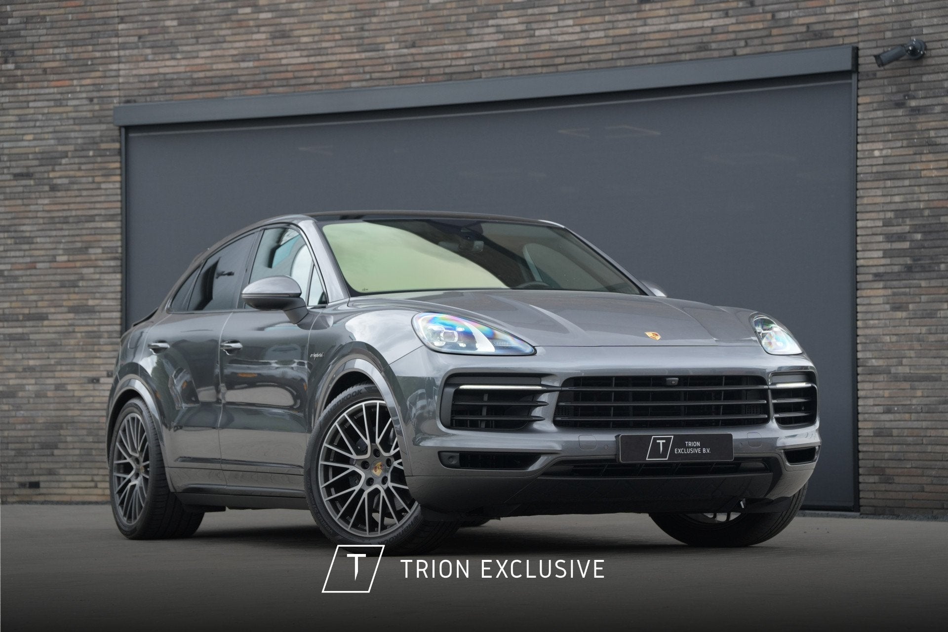 Porsche Cayenne Coupé 3.0 E-Hybrid | Luchtvering | Sport Ch, Auto's, Porsche, Automaat, Cayenne, 14 kWh, Gebruikt