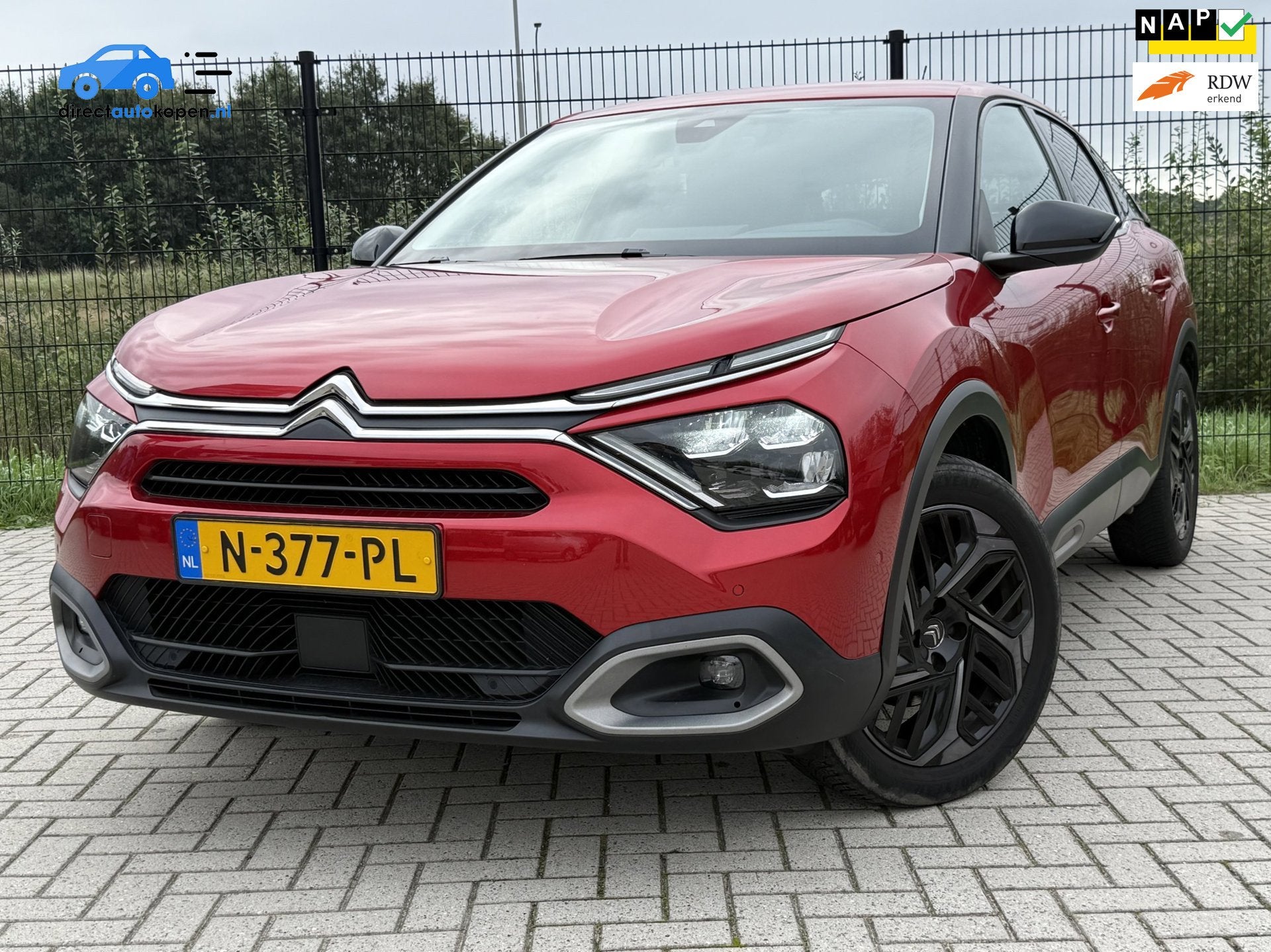 Citroen C4 1.2 Puretech Shine | Camera | PDC | ACC | Stoelve, Auto's, Gebruikt, 1199 cc, Automatische klimaatregeling, 3 cilinders