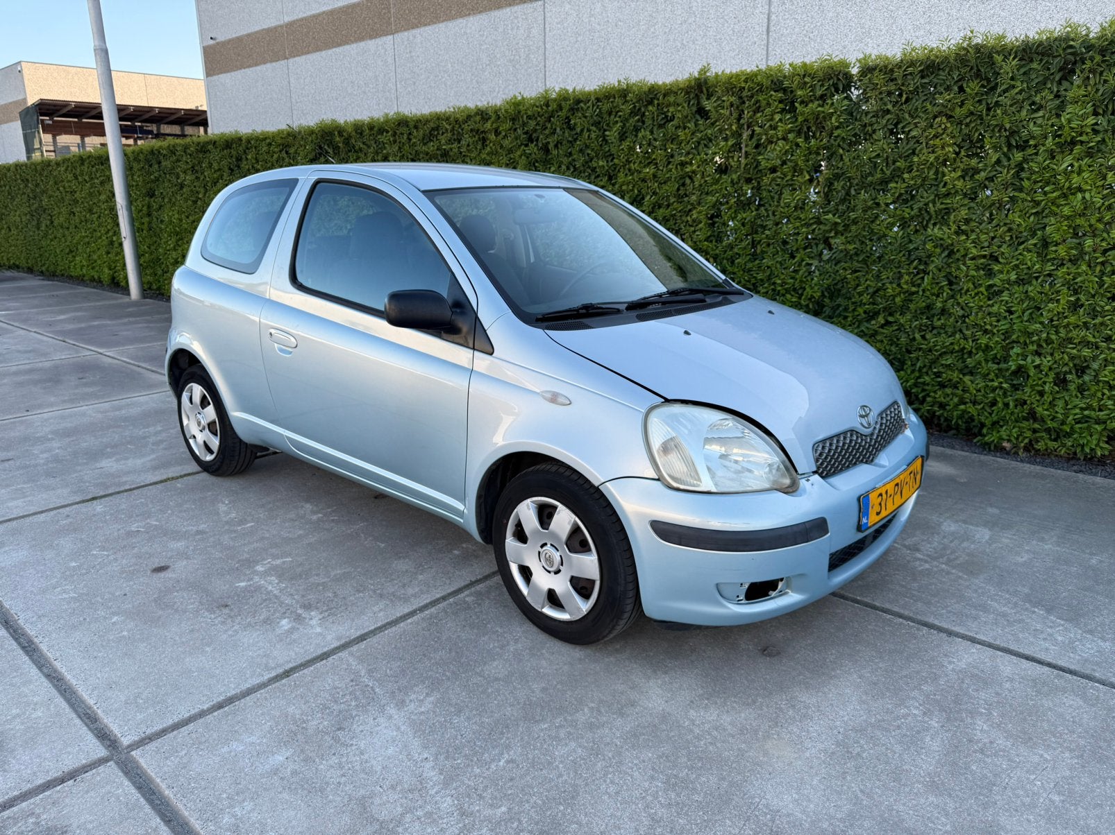 Toyota Yaris 1.3 16V VVT-I Idols | 3deurs | 2005 | Apk! |, Voorwielaandrijving, Stof, 31 €/maand, 4 cilinders