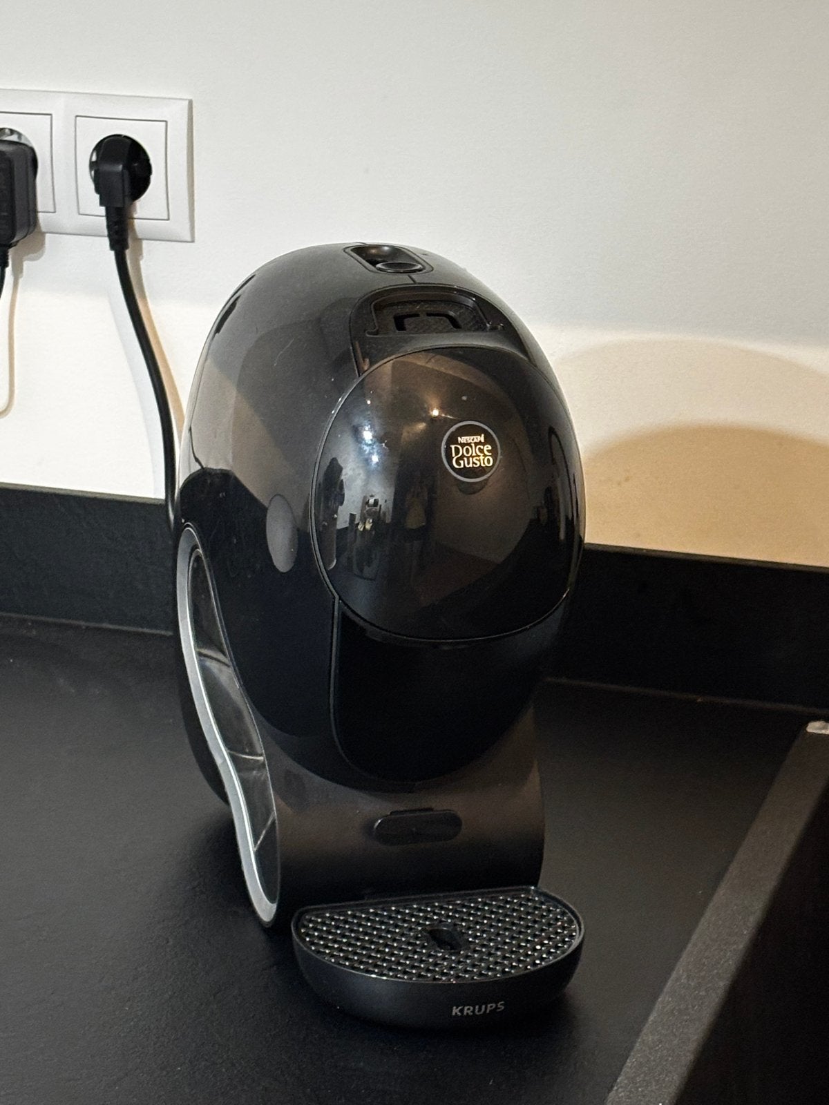 Nescafé Dolce Gusto Krups koffiezetapparaat, Koffiemachine, Ophalen of Verzenden, Zo goed als nieuw, 1 kopje