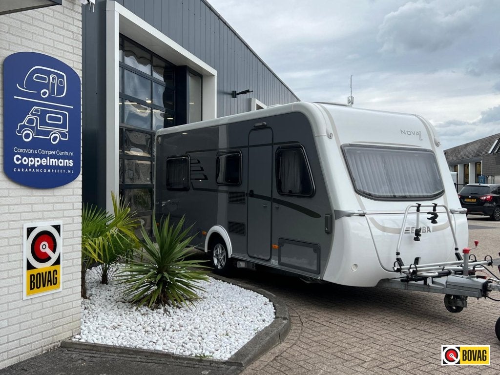 Eriba Nova Light 442 Lengtebedden, Mover, Fietsenrek, Voorte, Schokbreker, Bedrijf, Treinzit, Tot en met 3