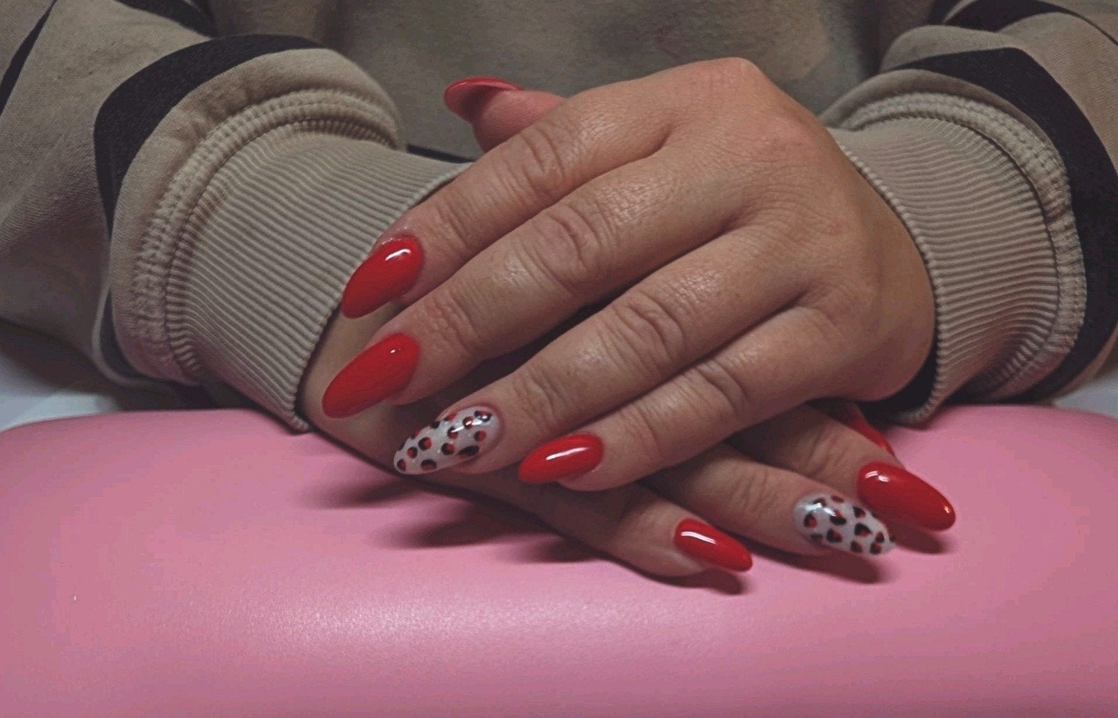-Hellevoetsluis - Gelnagels, manicure, Diensten en Vakmensen