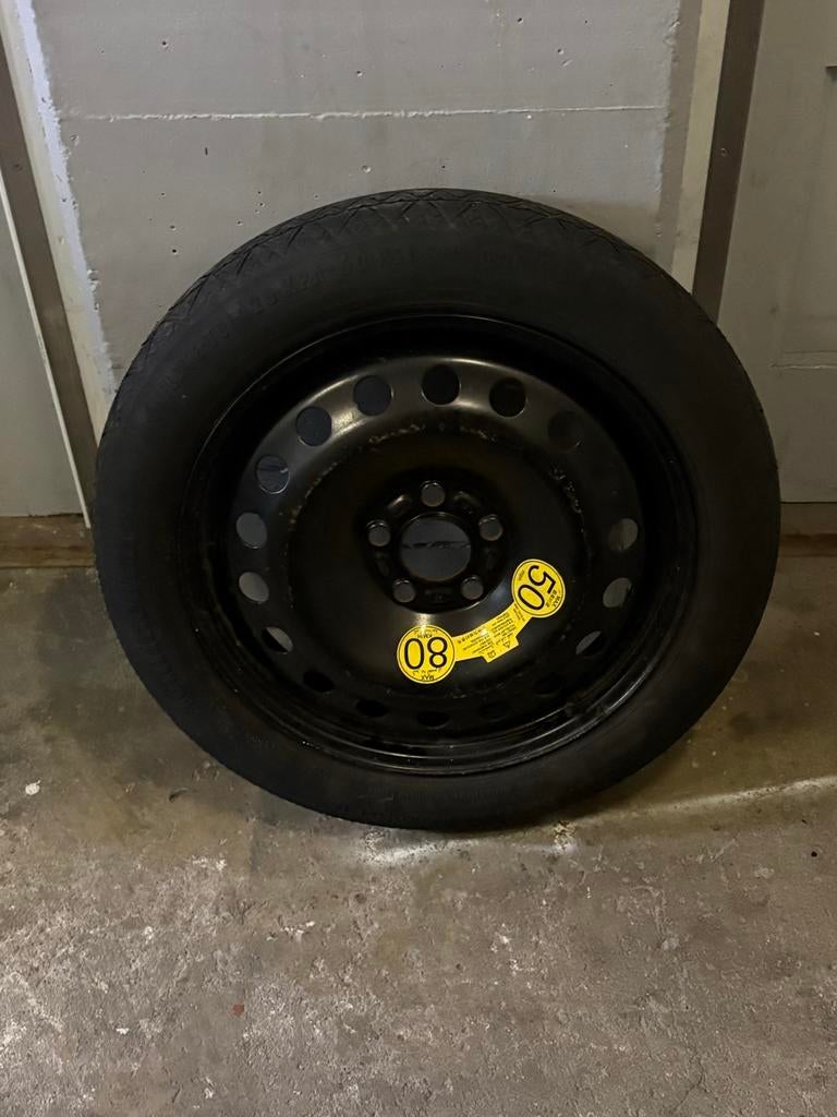 Thuiskomer met nieuwe band 125/80R17, Ophalen of Verzenden, Nieuw
