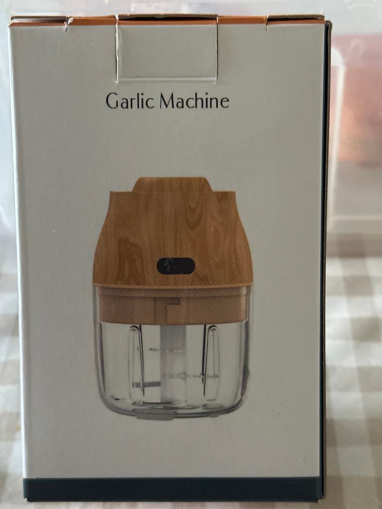 Handige Knoflookmachine / Hakker - Nieuw in doos, Ophalen of Verzenden, Zo goed als nieuw