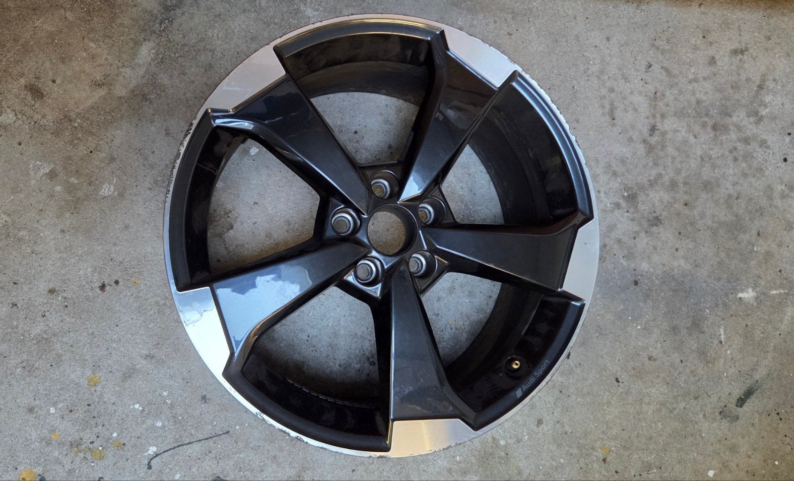 Audi Rotor velg (licht beschadigd), Gebruikt, Velg(en), 235 mm, Personenwagen