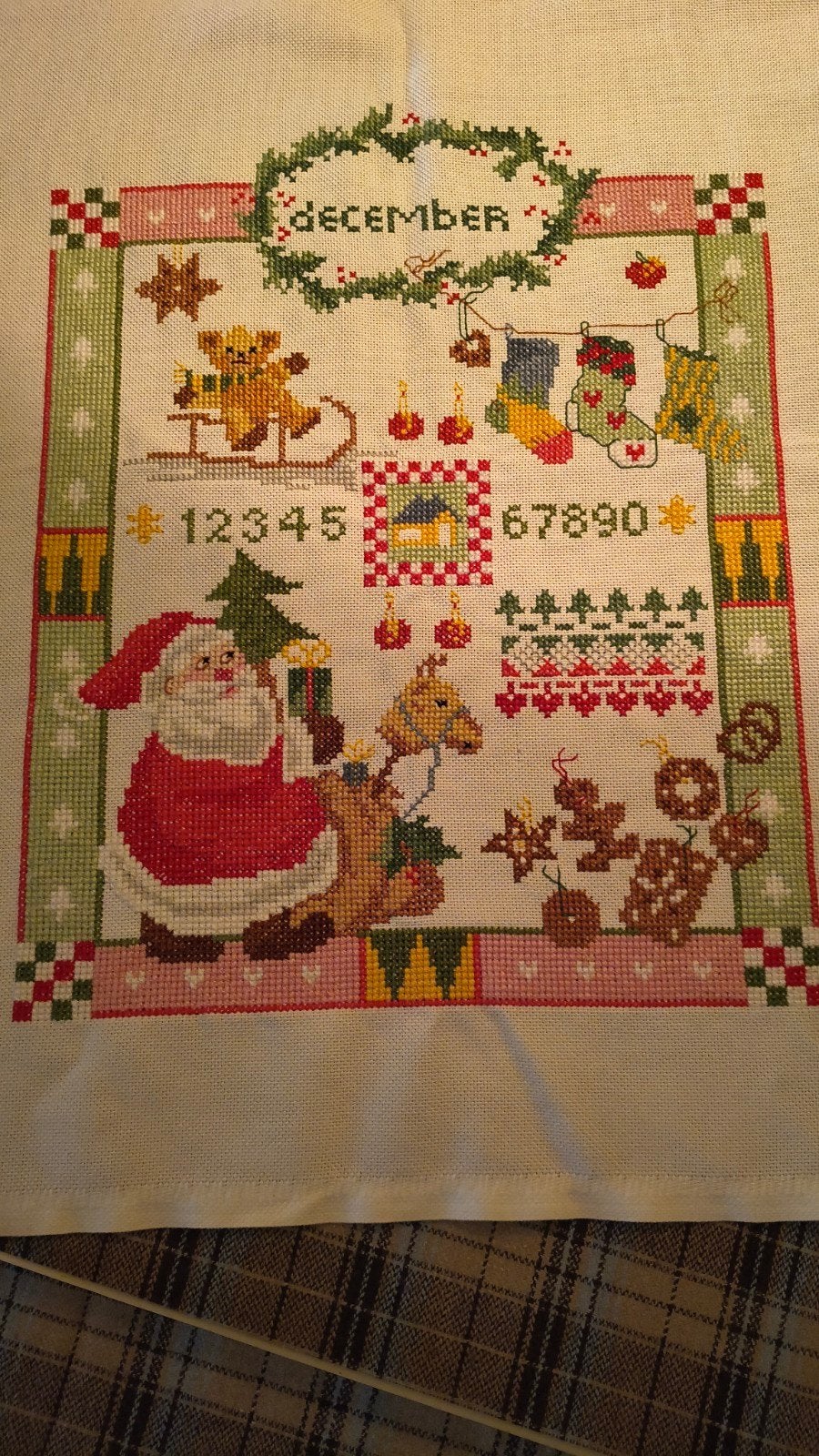 Vintage voltooid kerst borduurwerk - 32x40 cm, Hobby en Vrije tijd, Ophalen of Verzenden