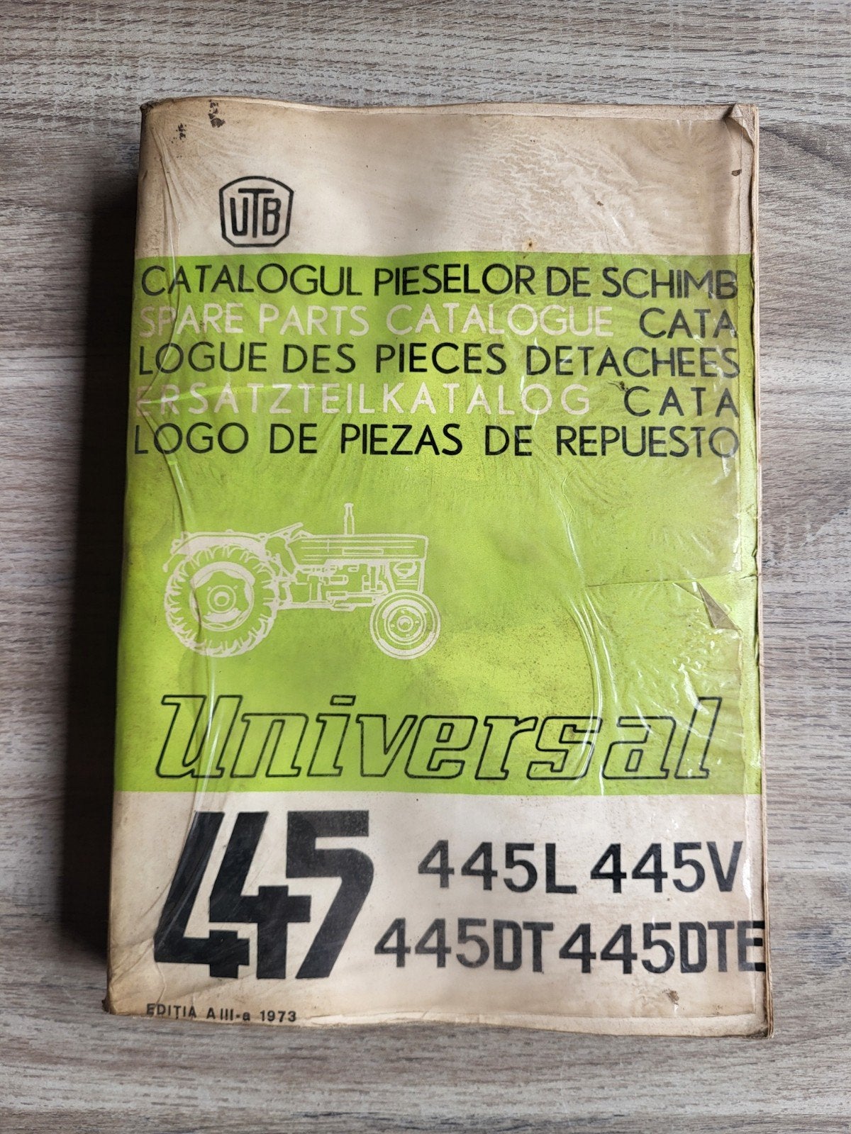 UTB Universal 445L, 445V, 445DT, 445DTE onderdelenboek, Ophalen of Verzenden