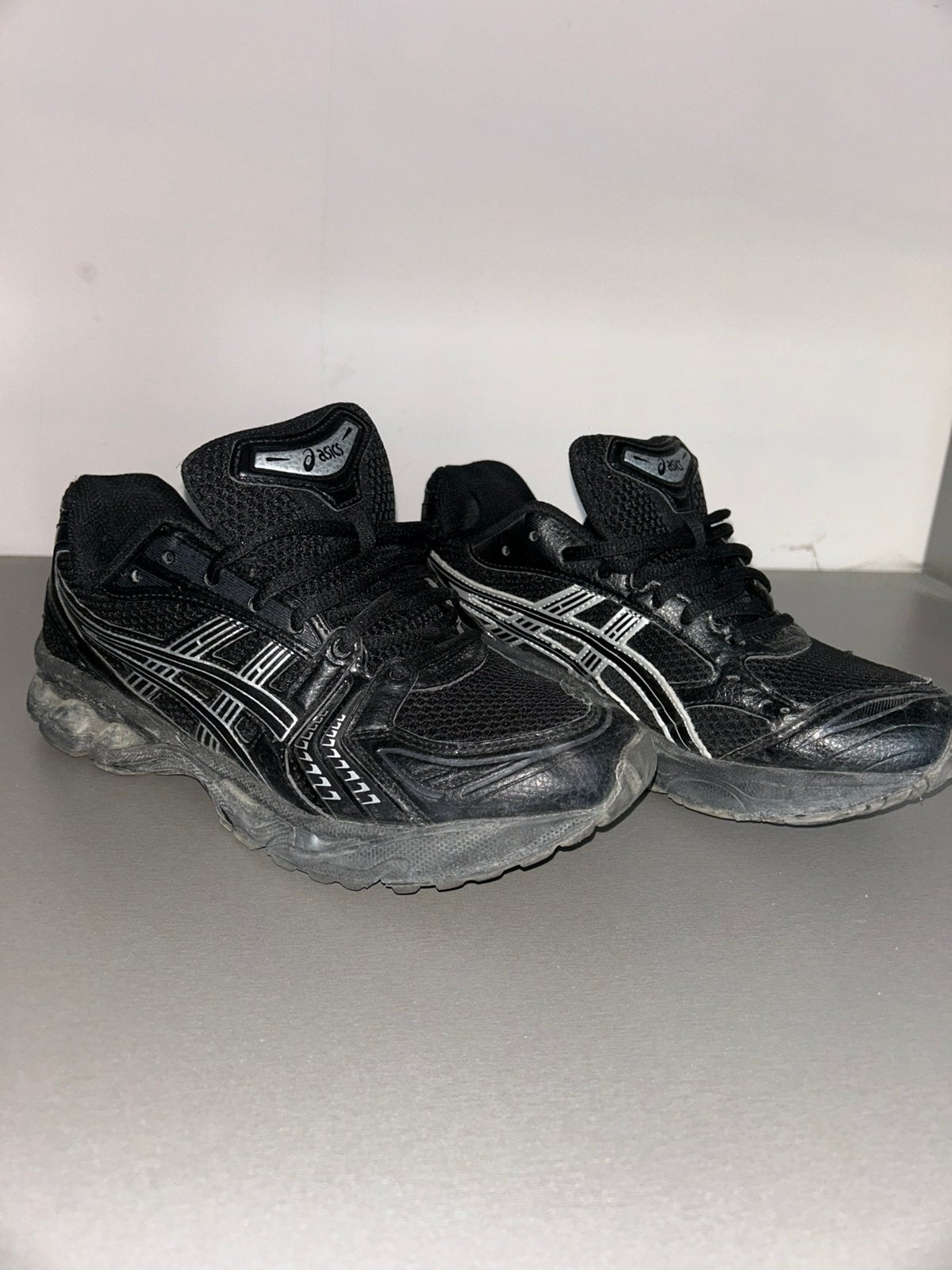Schoenen Gel Kayano 43.5, Ophalen of Verzenden, Zo goed als nieuw, Schoenen