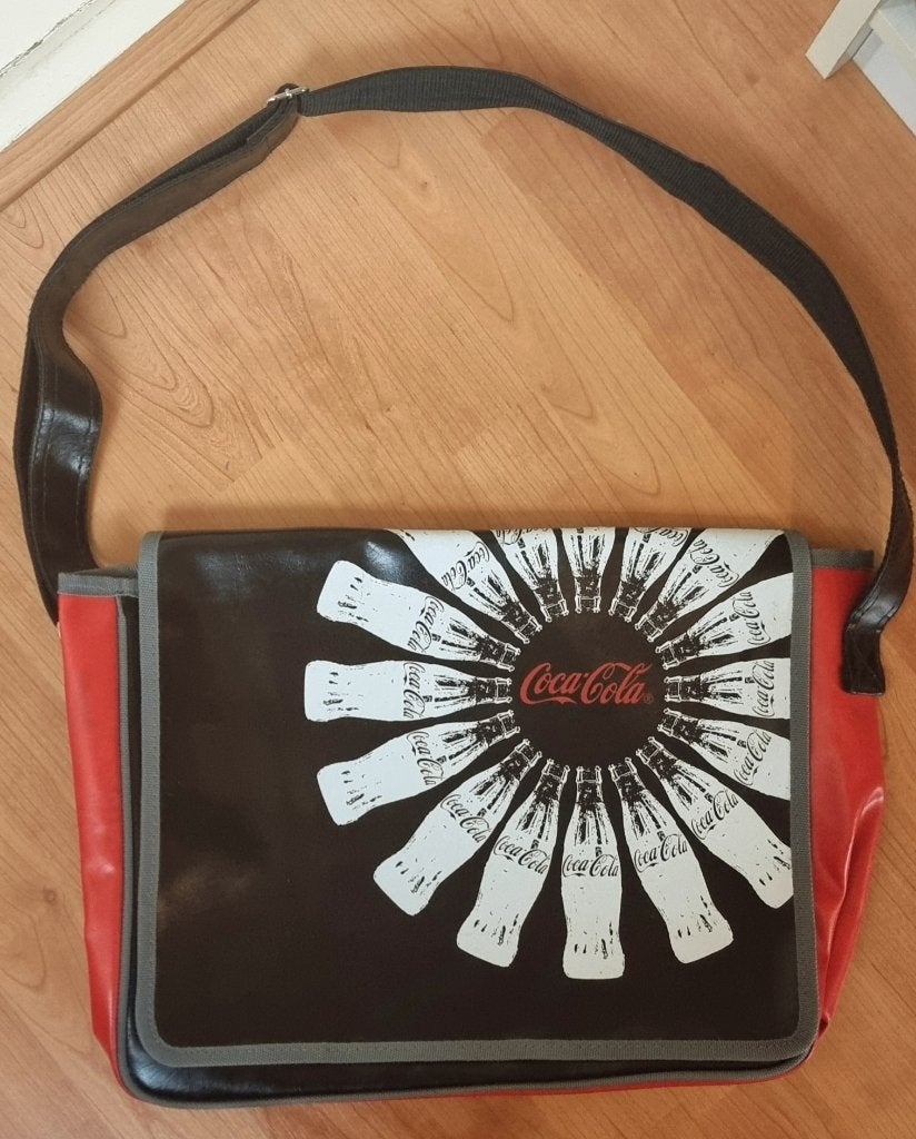 Prachtige grote vintage schoudertas van Coca-Cola - IZGST, Ophalen of Verzenden, Zo goed als nieuw, Gebruiksvoorwerp