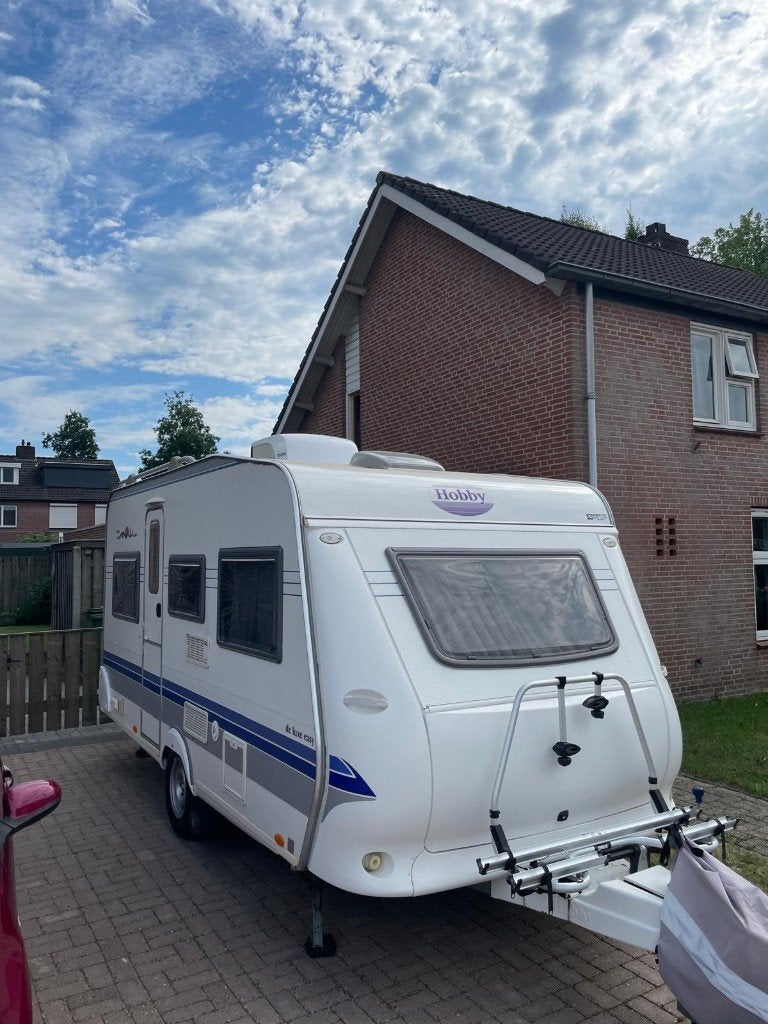 Hobby 450 UF De Luxe Easy 2006,  Airco, Mover, 2 Voortenten, Rondzit, Hobby, Dwarsbed, Particulier