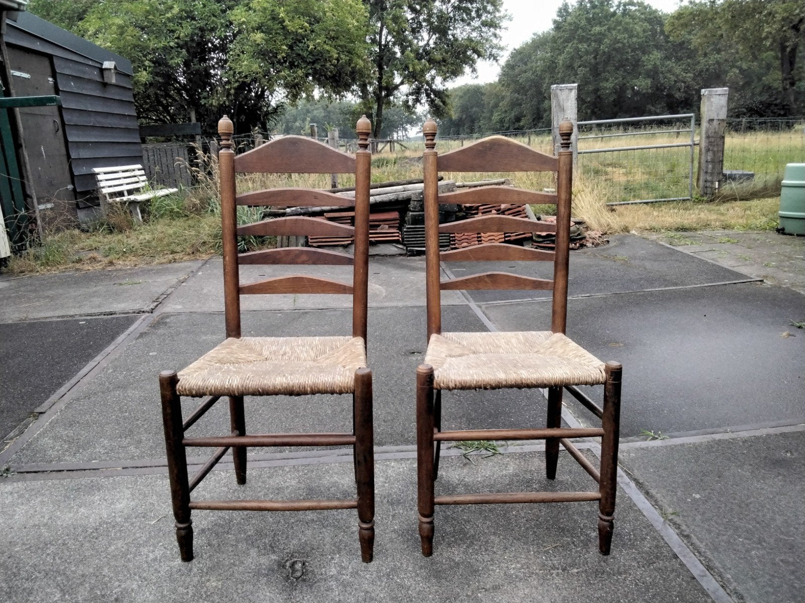 2 biezen stoelen, Ophalen, Gebruikt