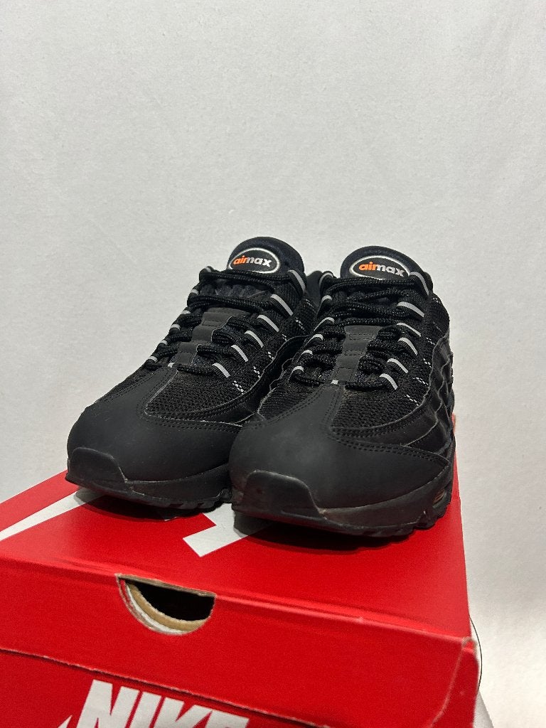 NIEUW! Maat 41 - Nike Air Max 95 Black Total Orange, Verzenden, Zwart, Nike, Nieuw