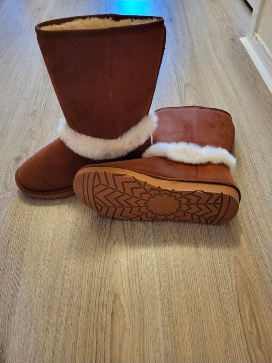 Bruine laarzen met bontvoering, Ophalen, Nieuw, Beige
