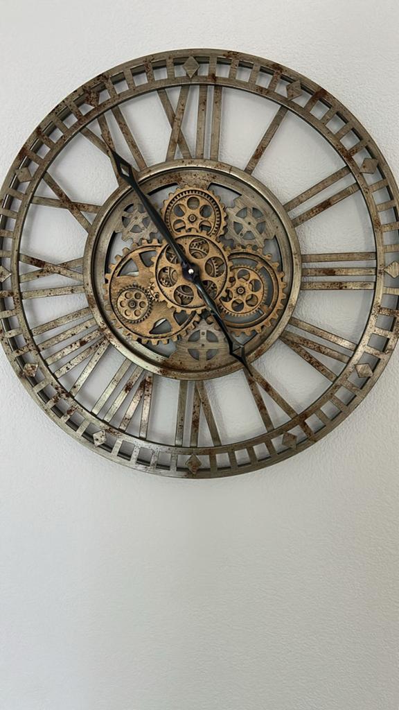 Grote industriële metalen wandklok 60 cm – vintage look, Ophalen of Verzenden, Zo goed als nieuw, Wandklok