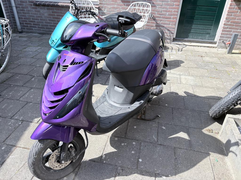 80cc Zip, Fietsen en Brommers, Scooters | Piaggio, Zo goed als nieuw, Zip, Maximaal 45 km/u, Benzine, Ophalen