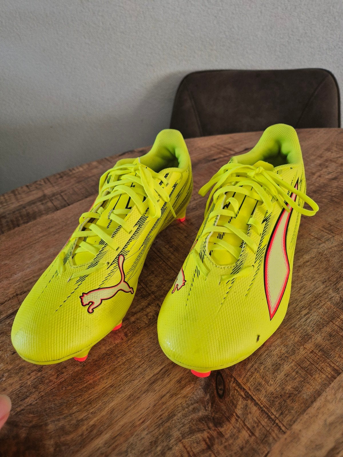 Puma voetbalschoenen maat 42,5, Maat XS of kleiner, Schoenen, Ophalen of Verzenden, Zo goed als nieuw