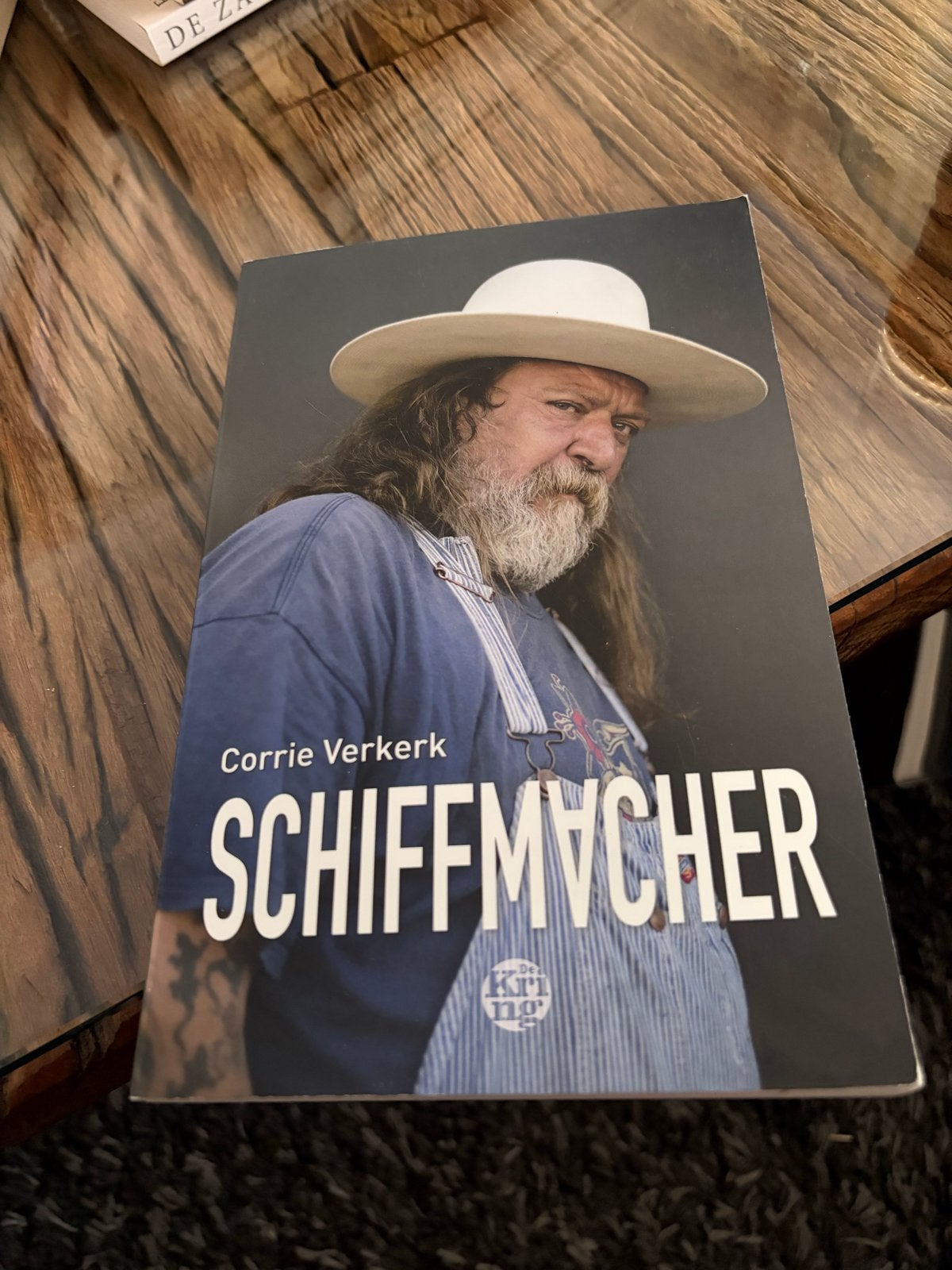 Corrie Verkerk - SCHIFFMYCHER (Boek), Ophalen, Zo goed als nieuw, Nederland