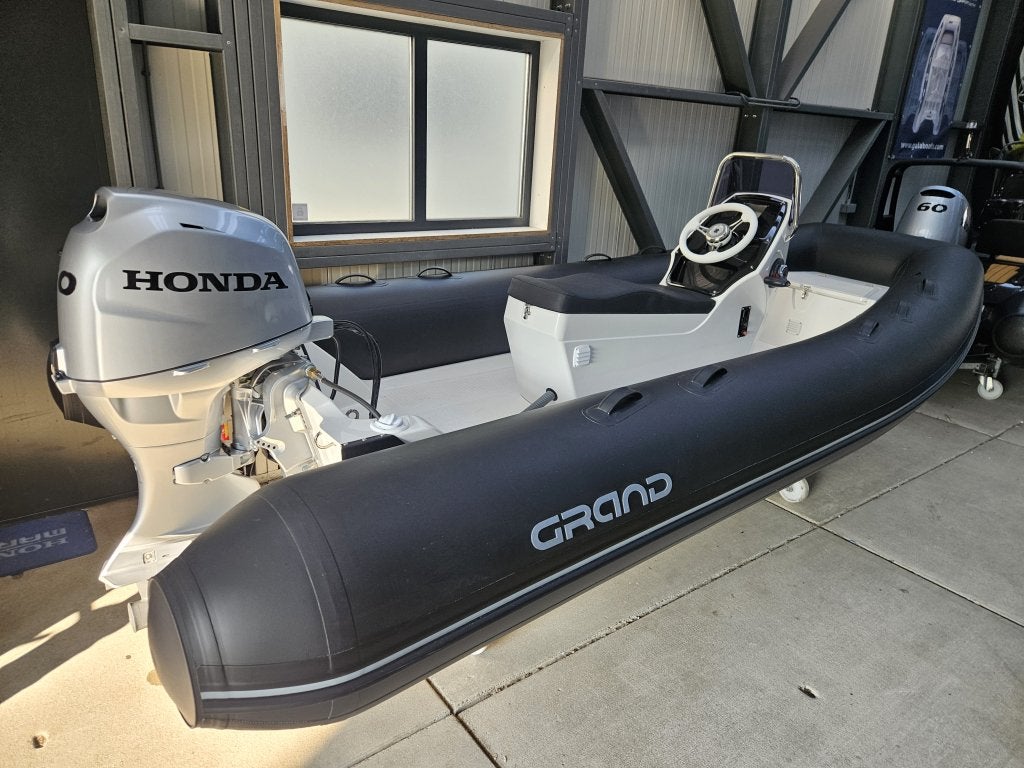 Grand S470 Sport incl. Honda 50 pk NIEUW, Watersport en Boten, Overige merken, Overige brandstoffen, 2 m, 5 m