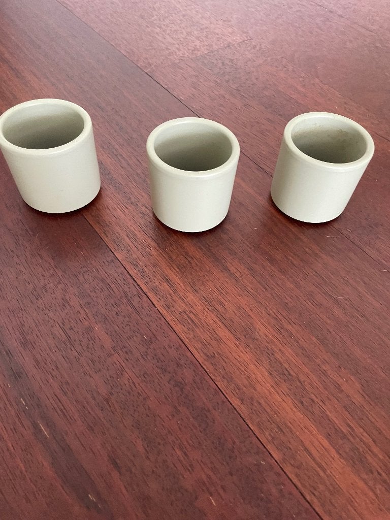 3 mini bloempotjes aardewerk licht groen, Tuin en Terras, Bloempotten, Rond, Binnen, Ophalen of Verzenden, Zo goed als nieuw
