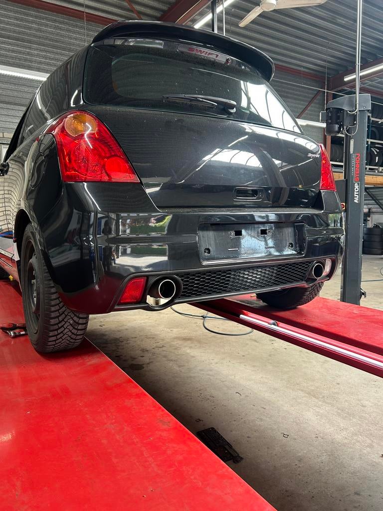 Suzuki Swift sport achterbumper, Gebruikt, Ophalen of Verzenden, Achter, Bumper