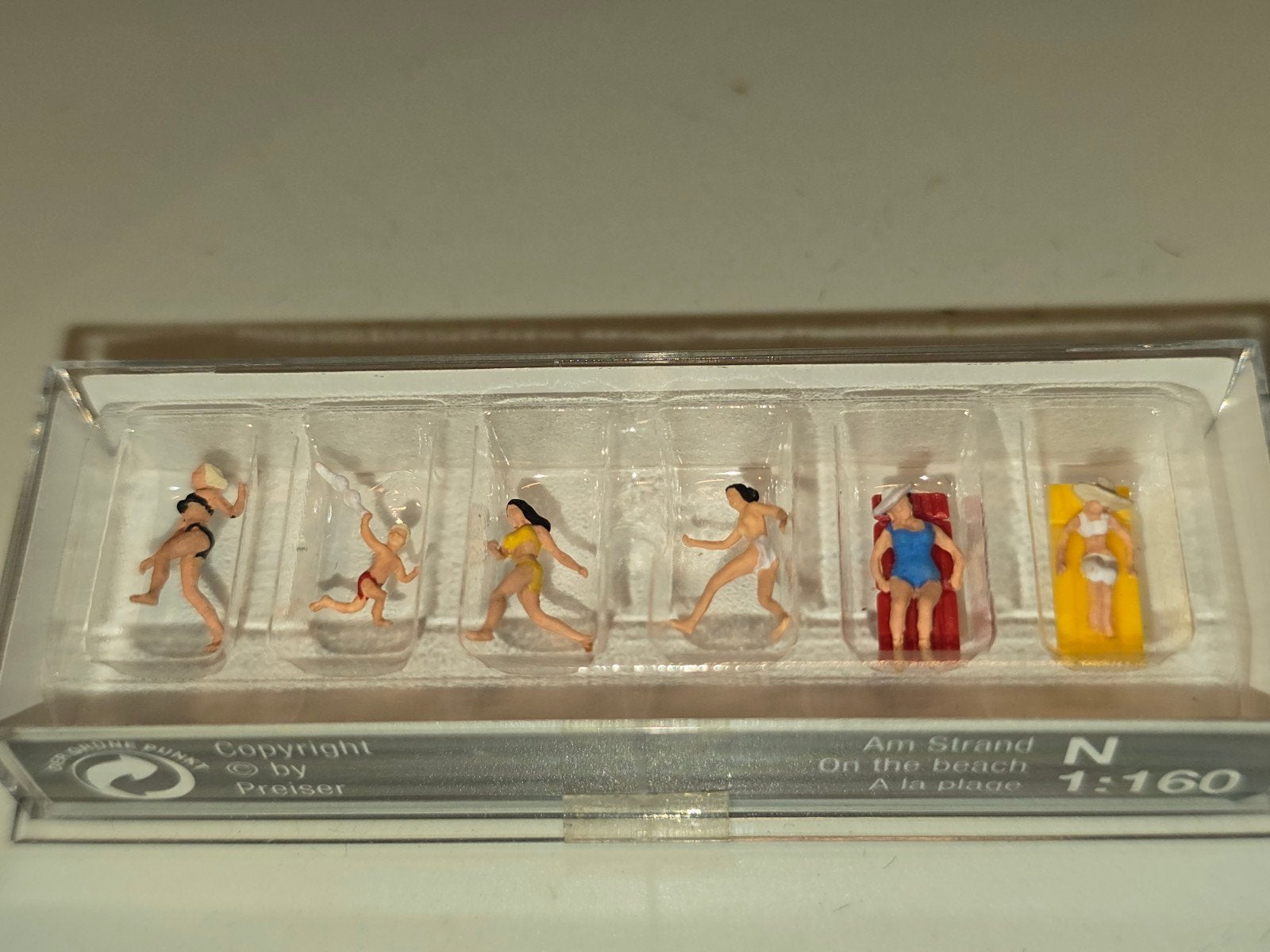 preiser poppetjes op het strand N spoor trein 1:160, Hobby en Vrije tijd, Modeltreinen | N-Spoor, Overige merken, Gelijkstroom of Wisselstroom