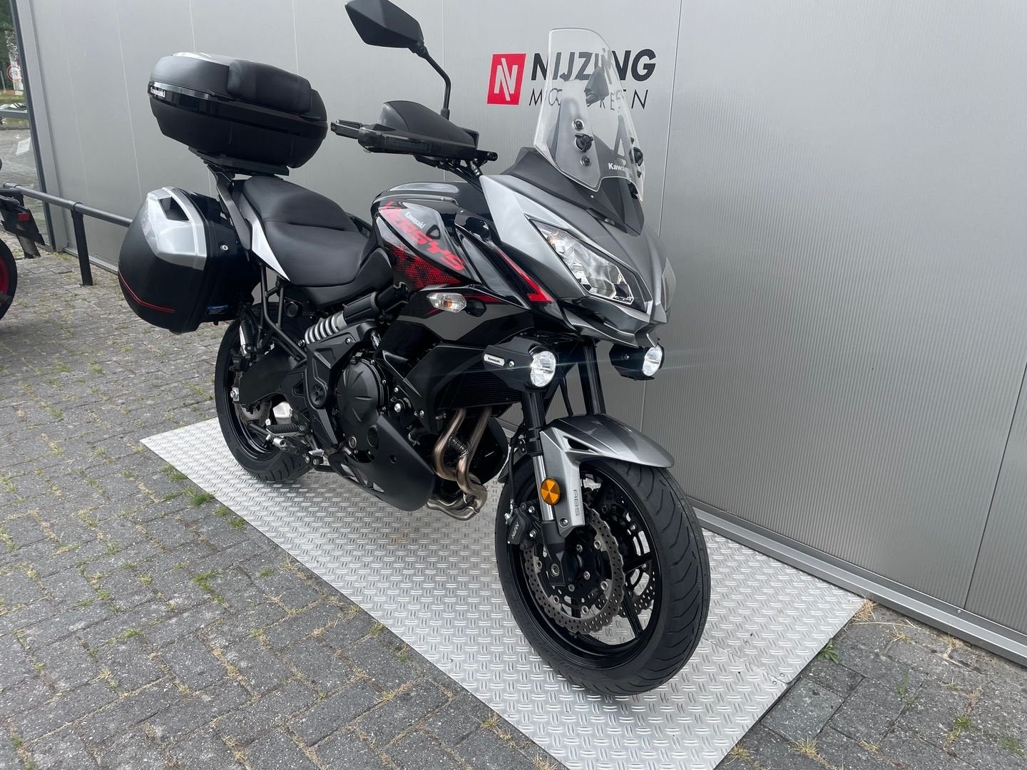 KAWASAKI VERSYS 650 GRAND TOURER (bj 2021), 2 cilinders, 649 cc, Bedrijf, Onbekend