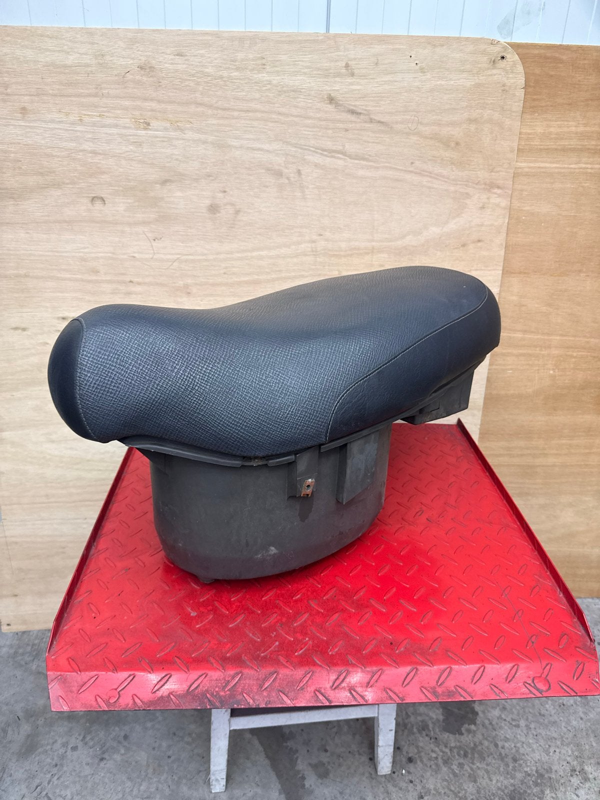 Piaggio SKR / Skipper / Quartz Zadel met zadelbak, Ophalen of Verzenden, Gebruikt, Zadel