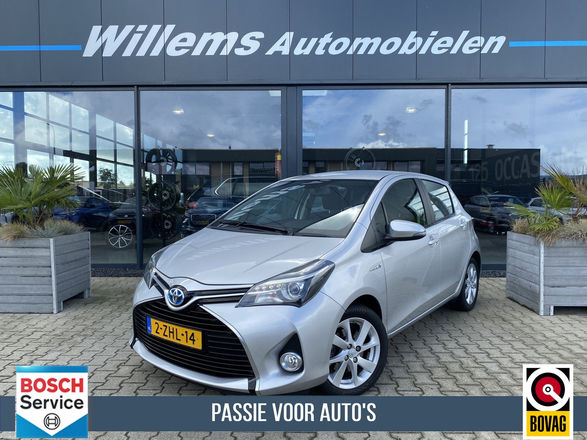 Toyota Yaris 1.5 Hybrid Dynamic Trekhaak , Camera, Navigatie, Auto's, Toyota, Gebruikt, Euro 6, 4 cilinders, Met garantie (alle)