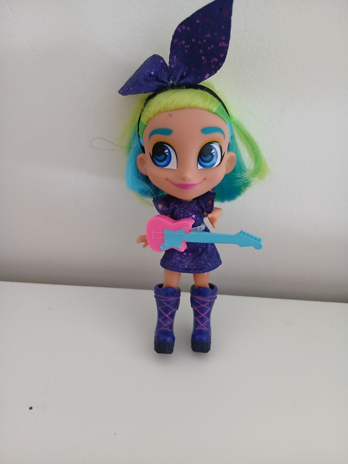 Hairdorables Serie 1 Harmony Rocks Pop met Gitaar, Ophalen of Verzenden, Zo goed als nieuw, Overige typen
