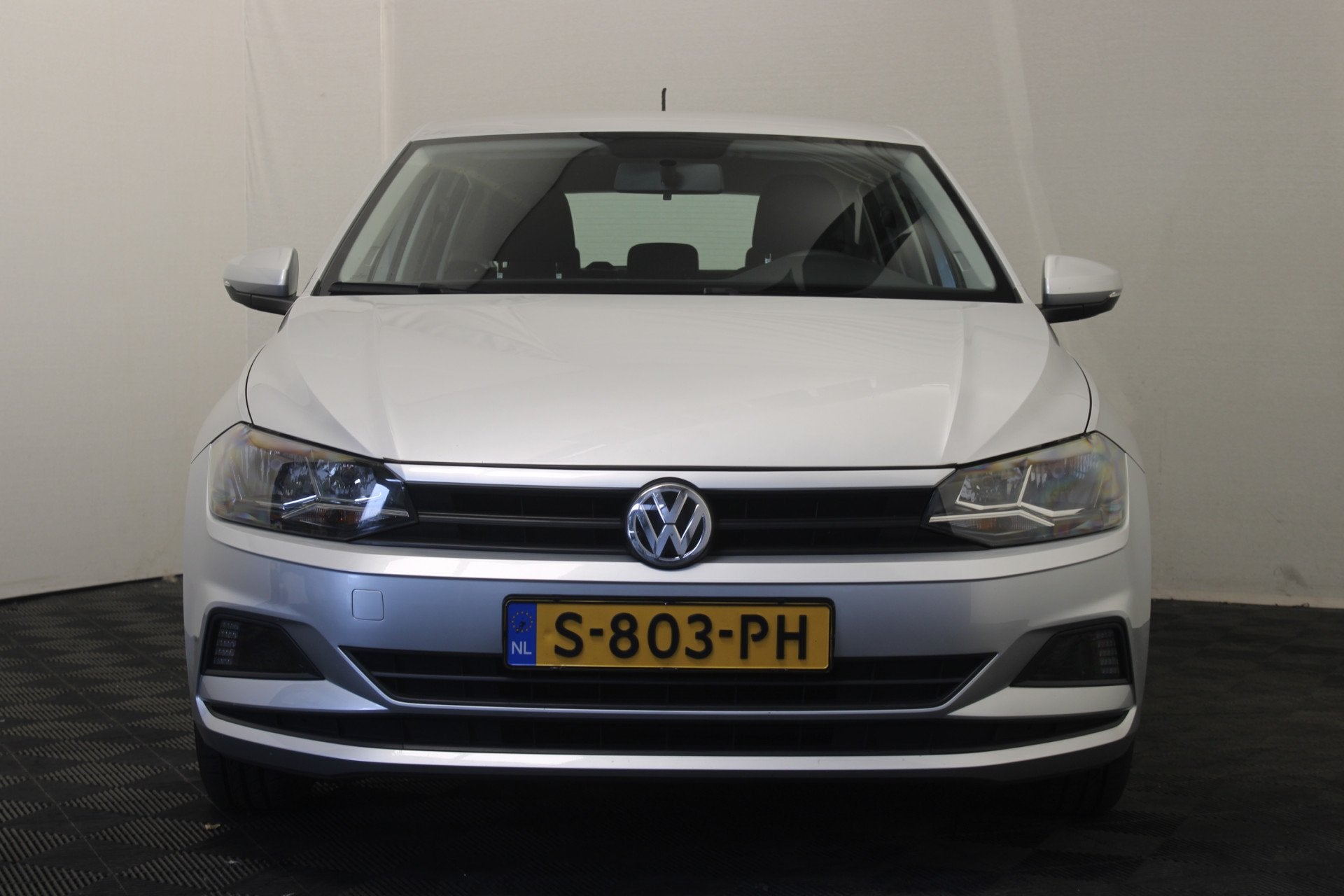 Volkswagen Polo 1.0 MPI Trendline (bj 2018), 1005 kg, Stof, Bedrijf, Handgeschakeld