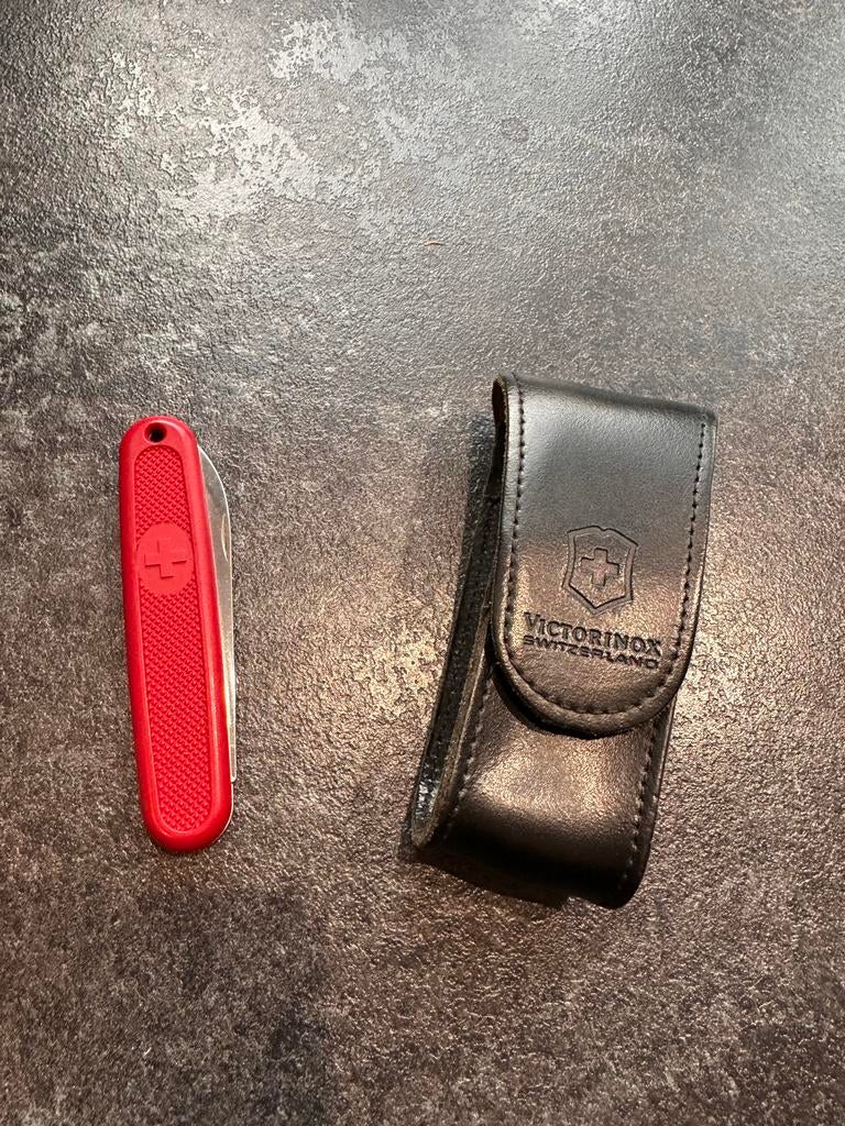 Victorinox zakmes met leren etui, Ophalen of Verzenden, Zo goed als nieuw
