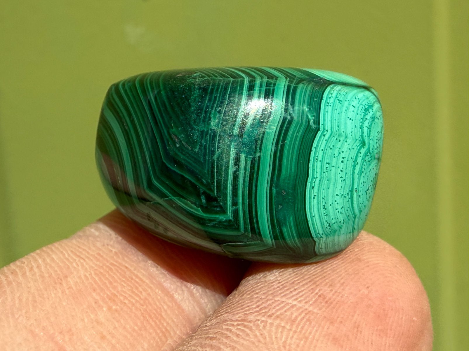 Malachiet broekzaksteen mineralen edelstenen, Verzamelen, Mineralen en Fossielen, Ophalen of Verzenden, Mineraal