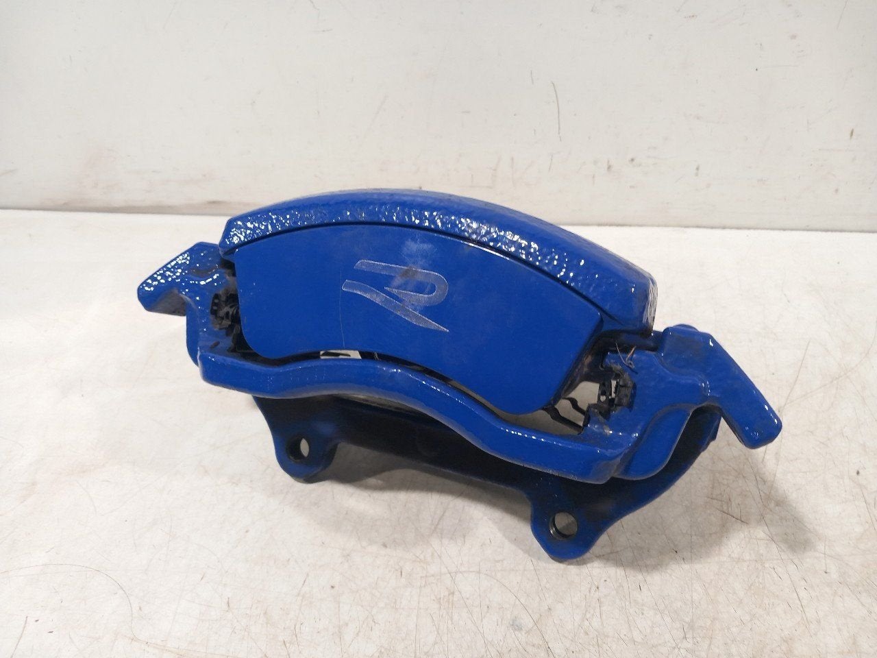 Remklauw links voor Volkswagen Golf, Onderdelen@venauto.nl, Van der Ven Autorecycling B.V., Gebruikt, Ettenseweg 76, 4706 PB Roosendaal, The Netherlands