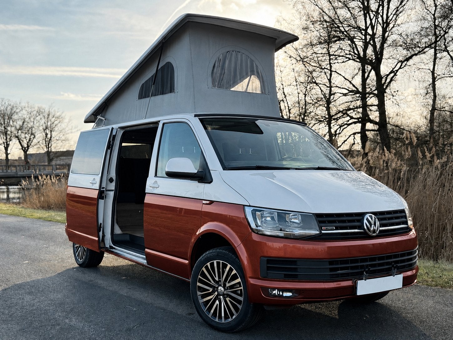 VW TRANSPORTER T5 T6 CAMPEROMBOUW met SLAAPHEFDAK, Mobiele service, Interieur