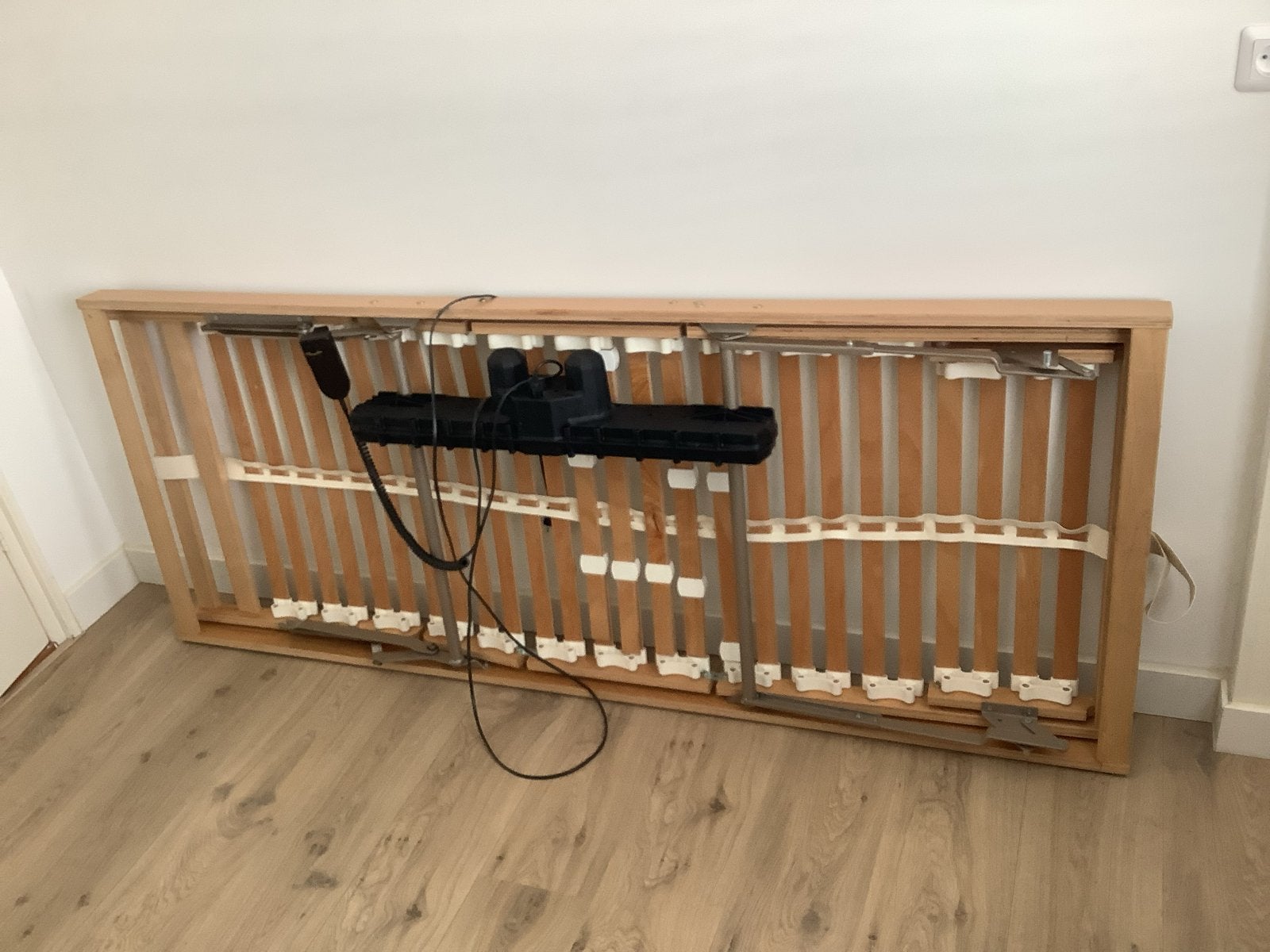 Elektrische lattenbodem 80x200 - Zeer goede staat, Huis en Inrichting, Slaapkamer | Matrassen en Bedbodems, Ophalen, Eenpersoons