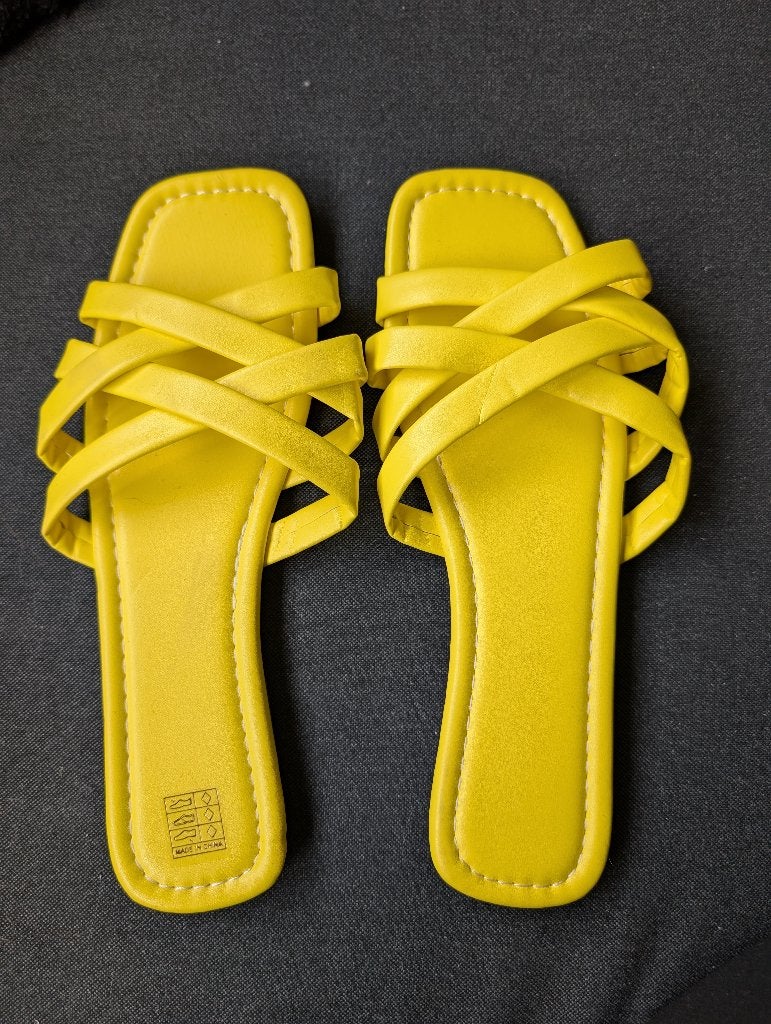 Leuke gezellige vrolijke slippers (nieuw), Slippers, H&M, Geel, Nieuw