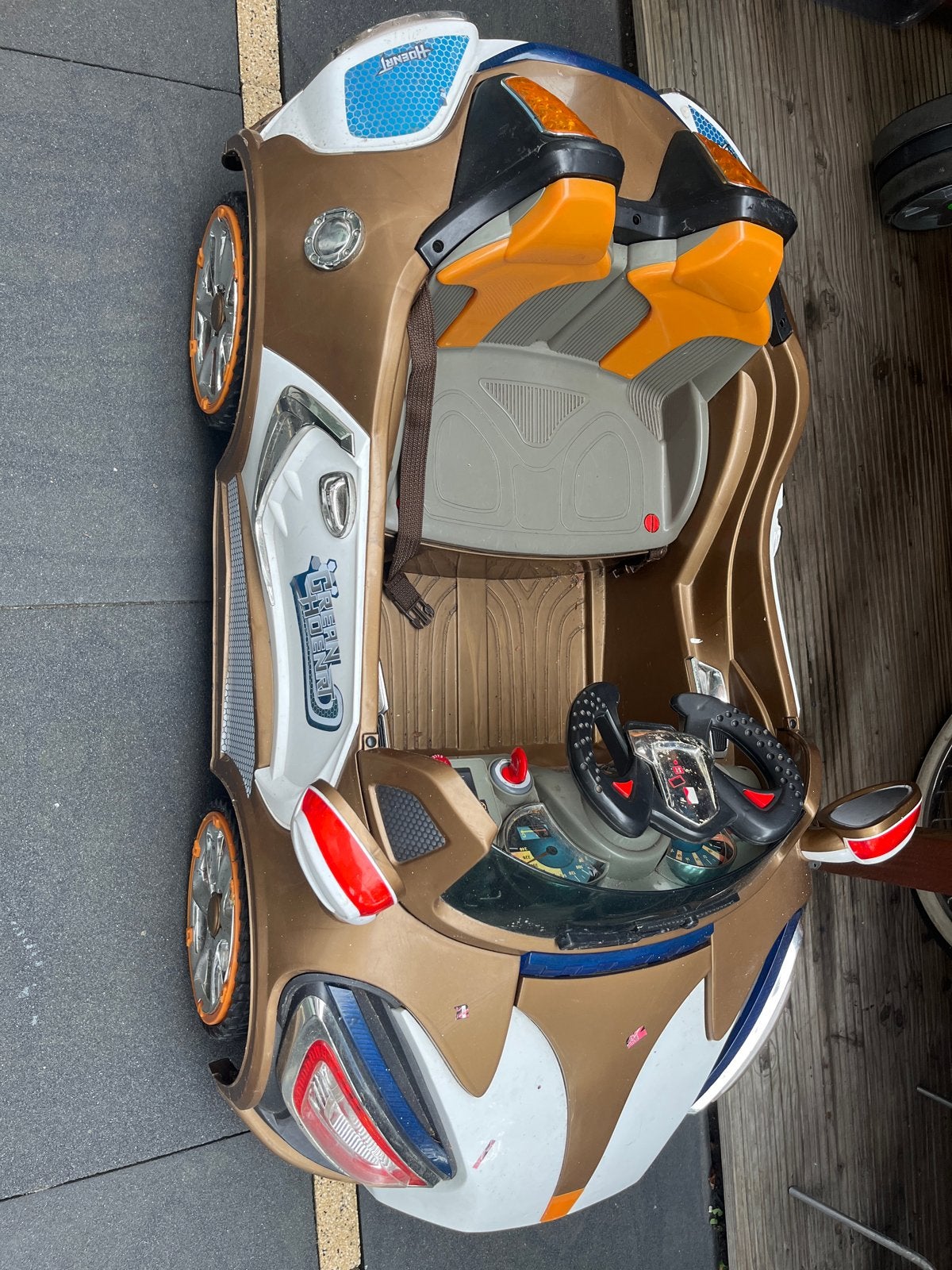 Elektrische kinderauto met nieuwe accu, Ophalen, Gebruikt, Loopvoertuig